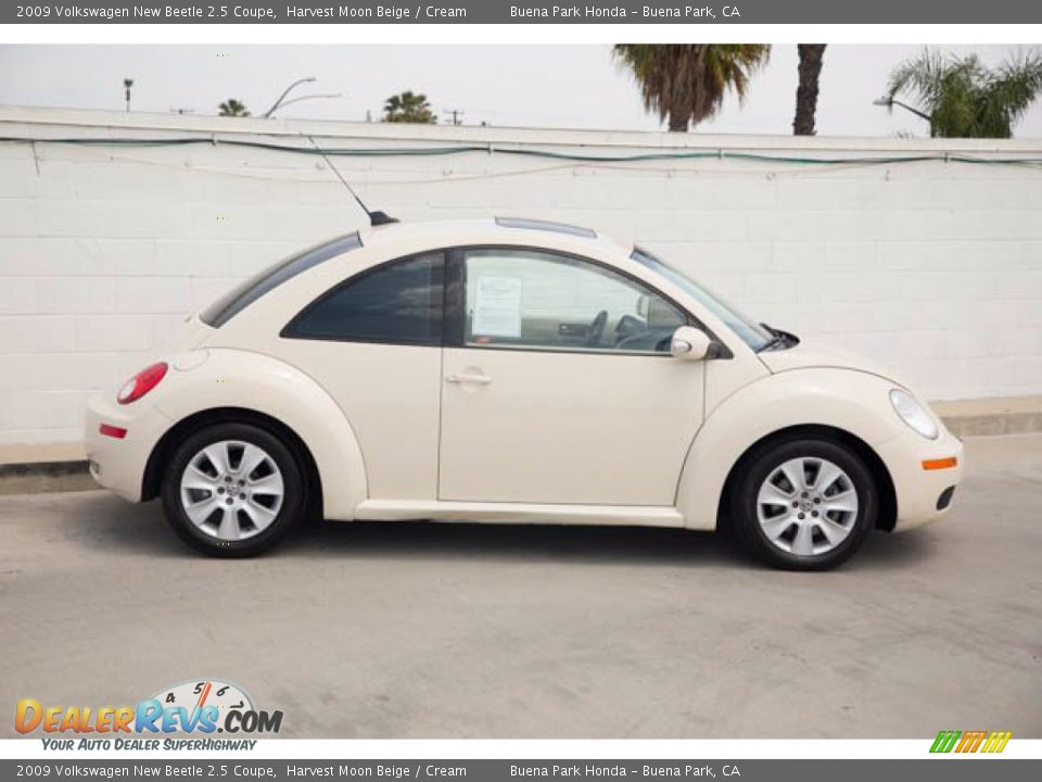 2009 Volkswagen New Beetle 2.5 Coupe Harvest Moon Beige / Cream Photo #14