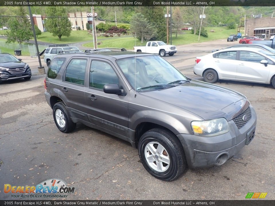 2005 Ford Escape XLS 4WD Dark Shadow Grey Metallic / Medium/Dark Flint Grey Photo #2