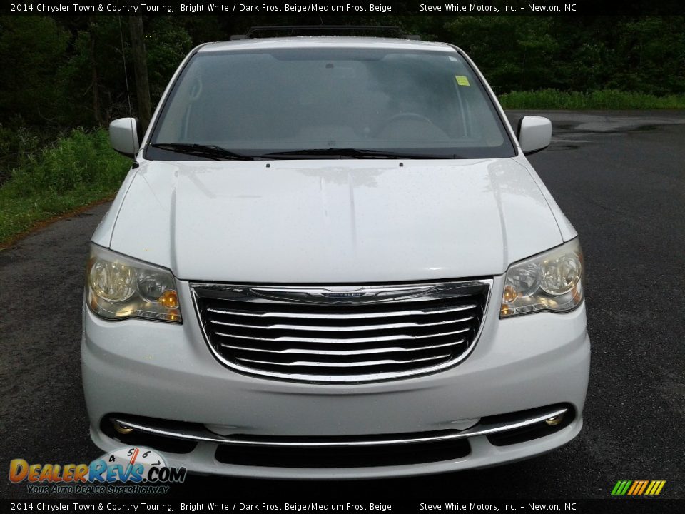 2014 Chrysler Town & Country Touring Bright White / Dark Frost Beige/Medium Frost Beige Photo #4