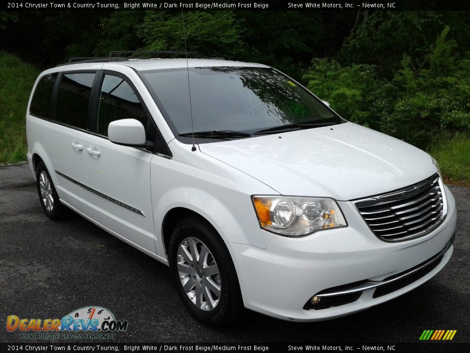 2014 Chrysler Town & Country Touring Bright White / Dark Frost Beige/Medium Frost Beige Photo #5