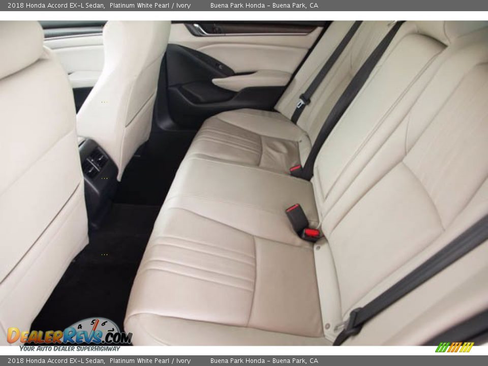 2018 Honda Accord EX-L Sedan Platinum White Pearl / Ivory Photo #4