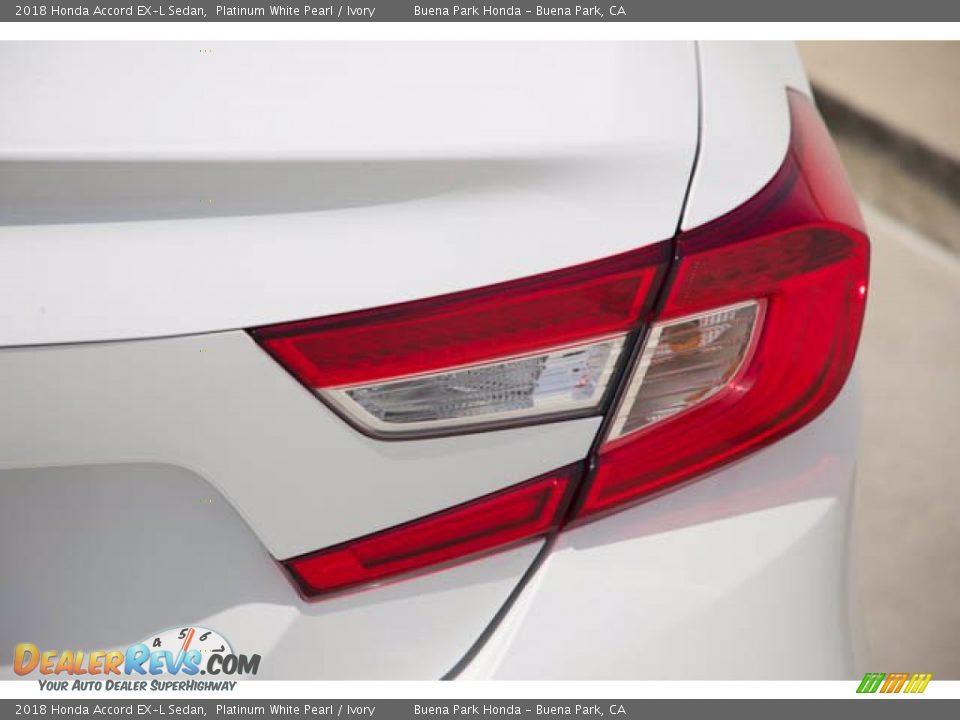2018 Honda Accord EX-L Sedan Platinum White Pearl / Ivory Photo #11