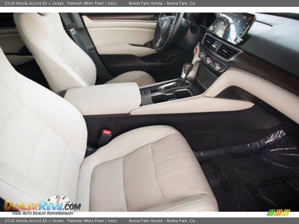 2018 Honda Accord EX-L Sedan Platinum White Pearl / Ivory Photo #24