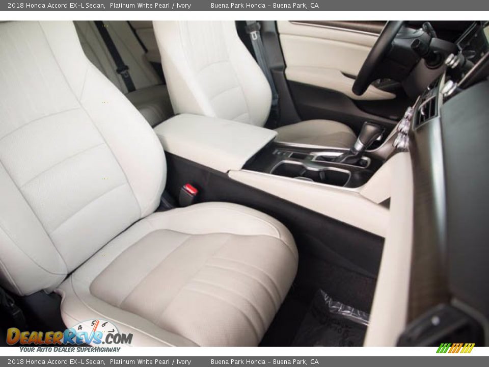 2018 Honda Accord EX-L Sedan Platinum White Pearl / Ivory Photo #25