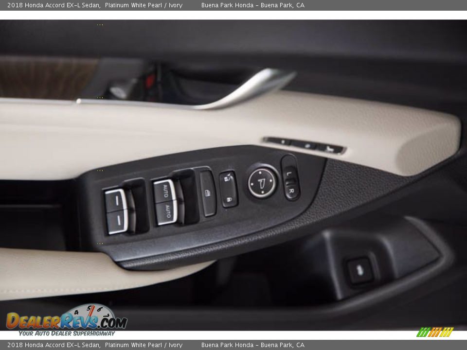 2018 Honda Accord EX-L Sedan Platinum White Pearl / Ivory Photo #30
