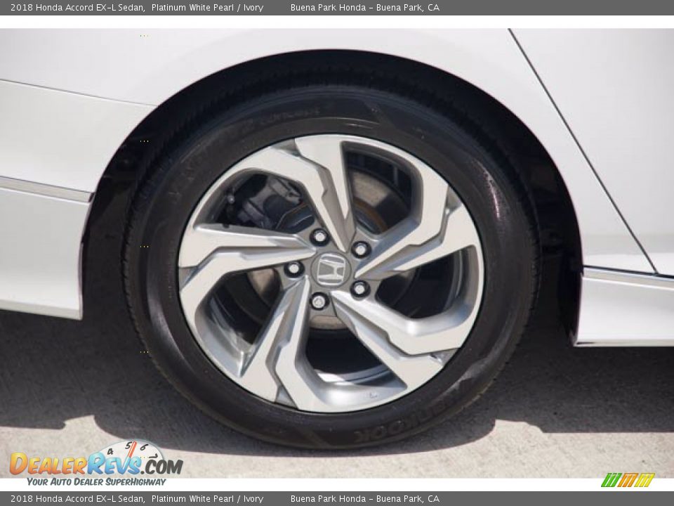 2018 Honda Accord EX-L Sedan Platinum White Pearl / Ivory Photo #35