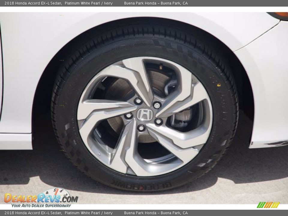2018 Honda Accord EX-L Sedan Platinum White Pearl / Ivory Photo #36