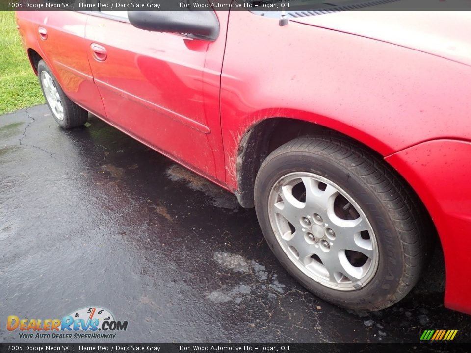 2005 Dodge Neon SXT Flame Red / Dark Slate Gray Photo #3