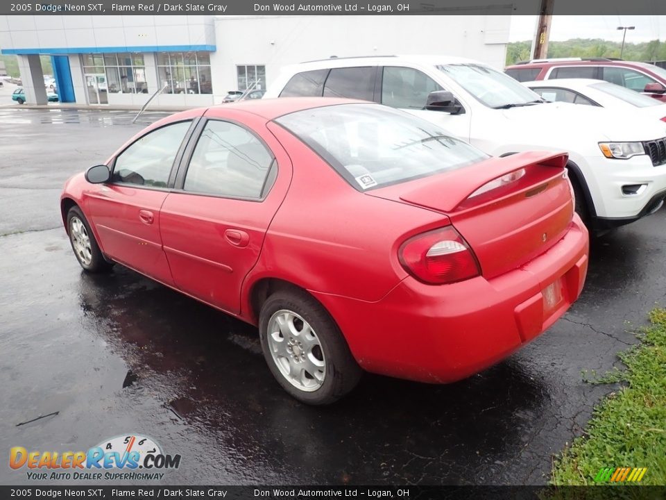 2005 Dodge Neon SXT Flame Red / Dark Slate Gray Photo #8