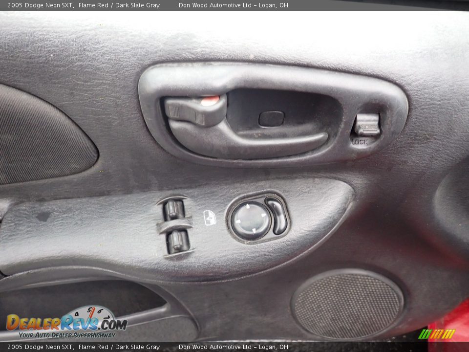 2005 Dodge Neon SXT Flame Red / Dark Slate Gray Photo #13
