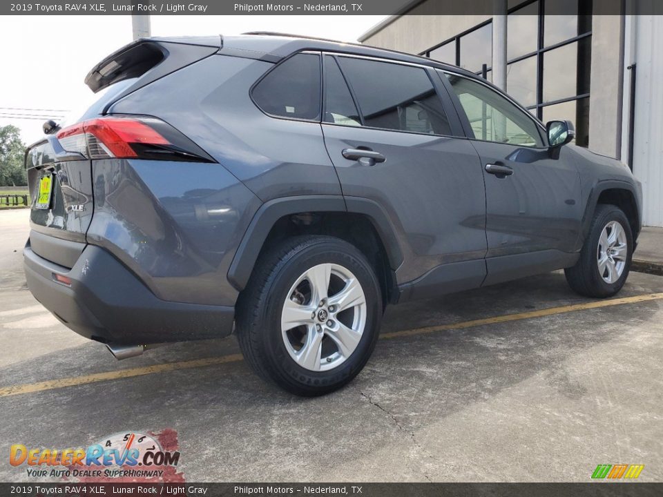 2019 Toyota RAV4 XLE Lunar Rock / Light Gray Photo #3