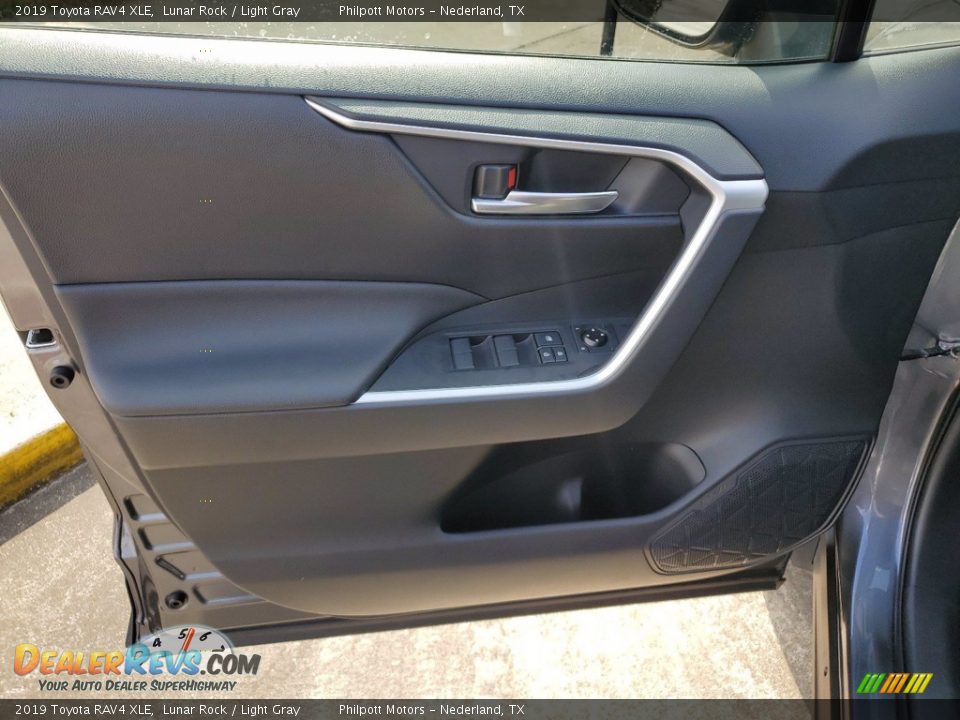 2019 Toyota RAV4 XLE Lunar Rock / Light Gray Photo #13