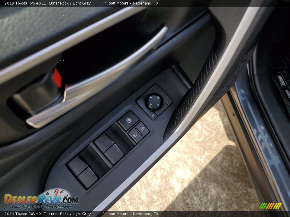 2019 Toyota RAV4 XLE Lunar Rock / Light Gray Photo #14