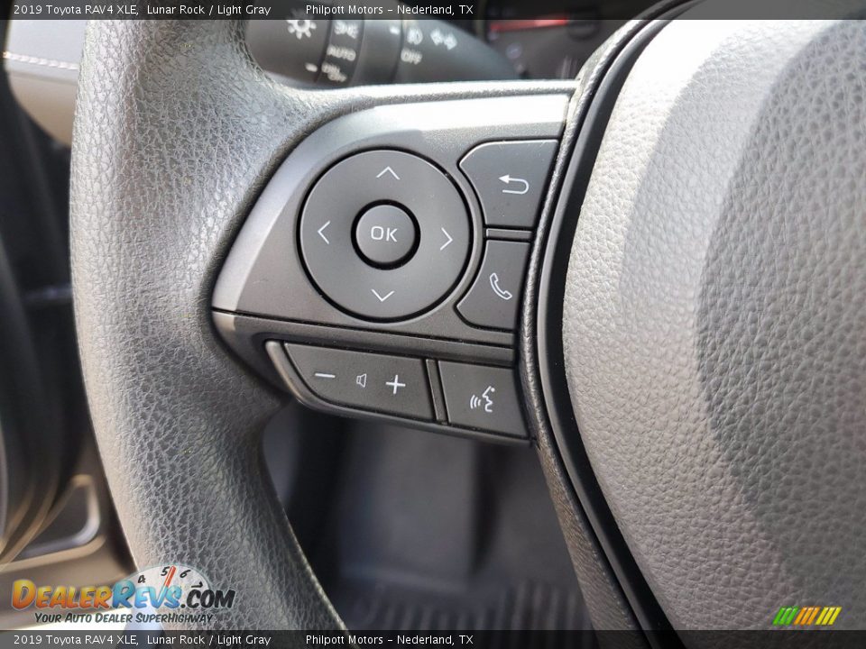 2019 Toyota RAV4 XLE Lunar Rock / Light Gray Photo #16