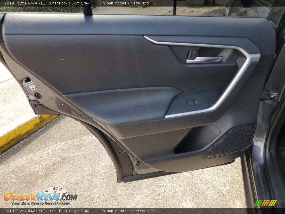 2019 Toyota RAV4 XLE Lunar Rock / Light Gray Photo #22