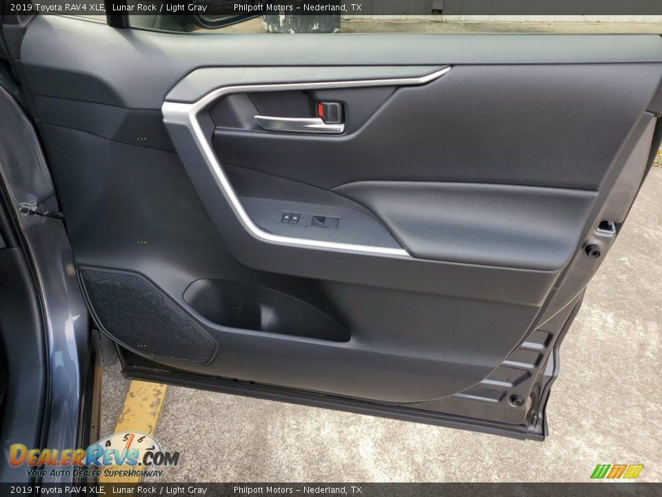 2019 Toyota RAV4 XLE Lunar Rock / Light Gray Photo #25