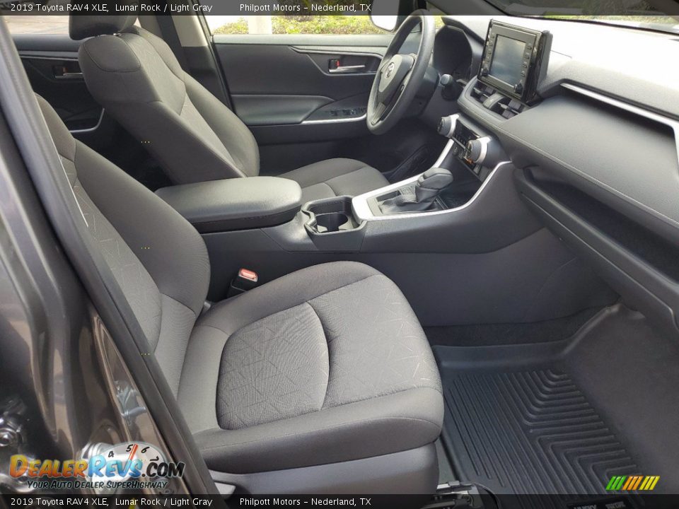 2019 Toyota RAV4 XLE Lunar Rock / Light Gray Photo #26