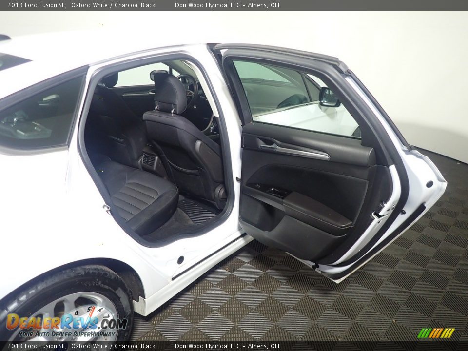 2013 Ford Fusion SE Oxford White / Charcoal Black Photo #36