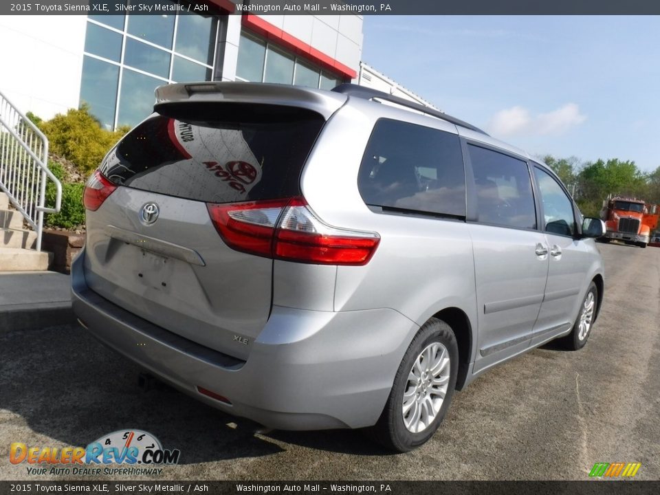 2015 Toyota Sienna XLE Silver Sky Metallic / Ash Photo #16