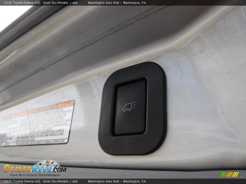 2015 Toyota Sienna XLE Silver Sky Metallic / Ash Photo #19