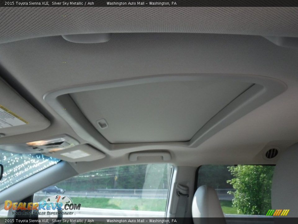 2015 Toyota Sienna XLE Silver Sky Metallic / Ash Photo #21