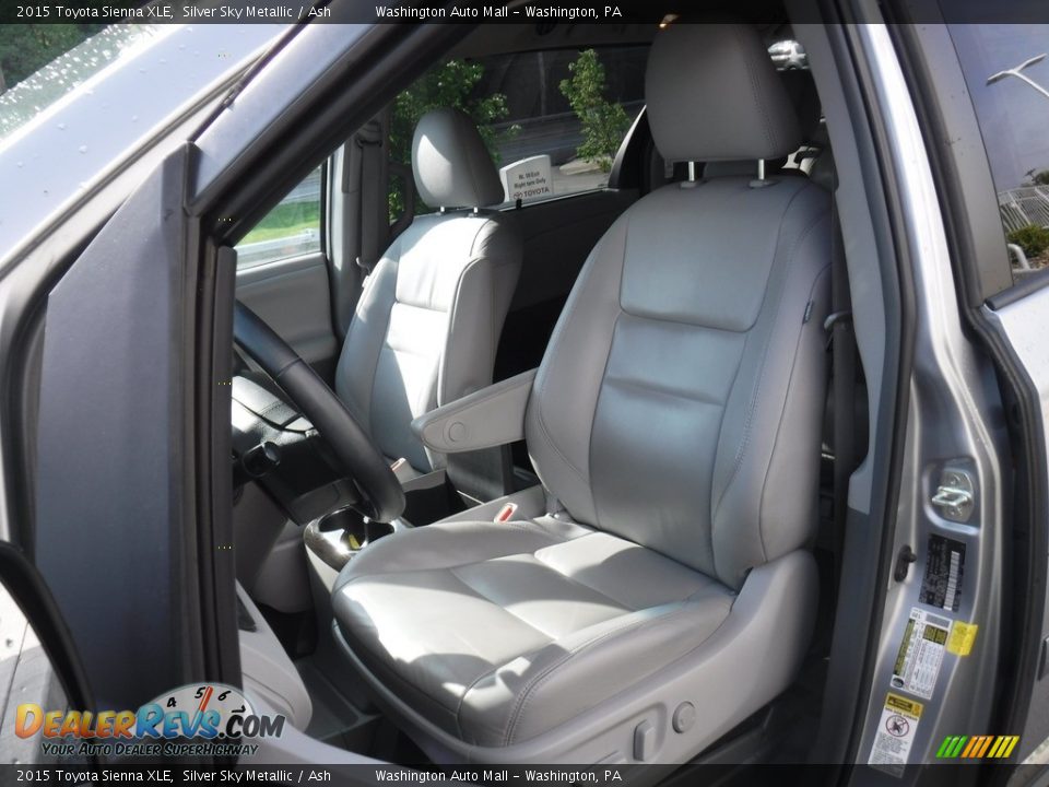 2015 Toyota Sienna XLE Silver Sky Metallic / Ash Photo #25