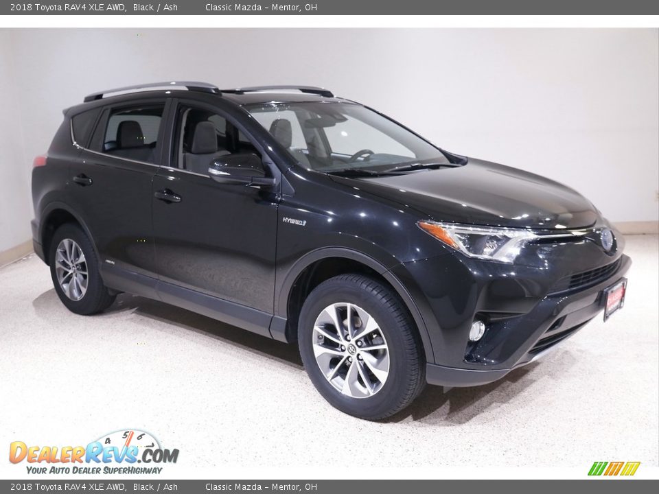 2018 Toyota RAV4 XLE AWD Black / Ash Photo #1