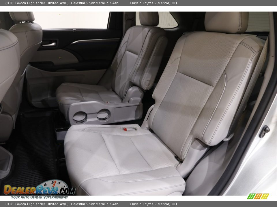 2018 Toyota Highlander Limited AWD Celestial Silver Metallic / Ash Photo #16