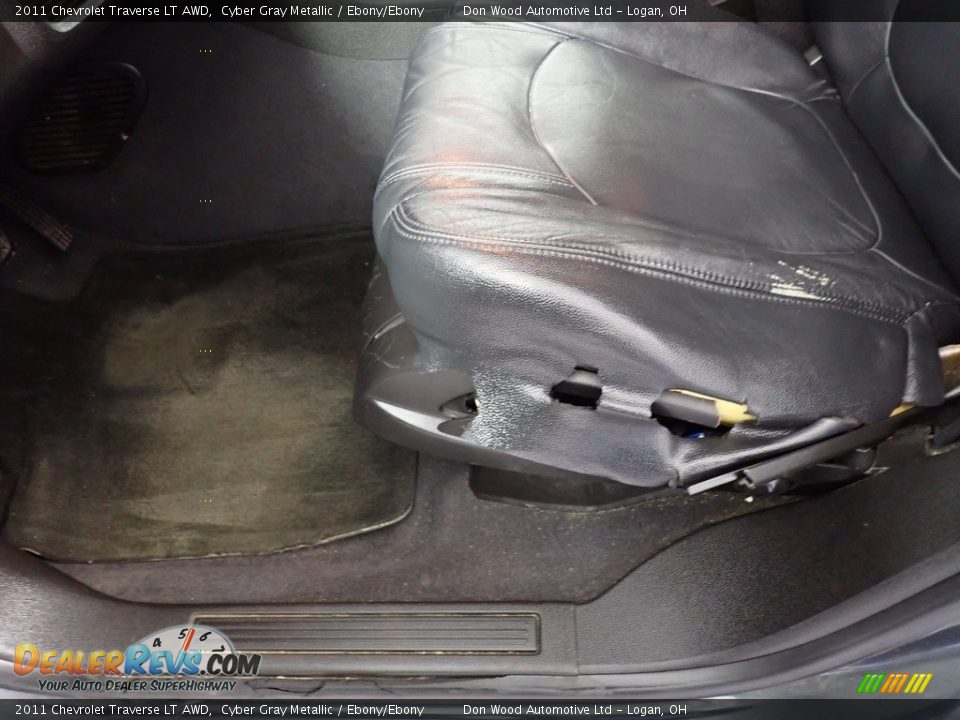 2011 Chevrolet Traverse LT AWD Cyber Gray Metallic / Ebony/Ebony Photo #22