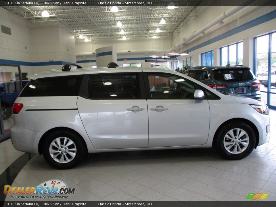 2018 Kia Sedona LX Silky Silver / Dark Graphite Photo #4