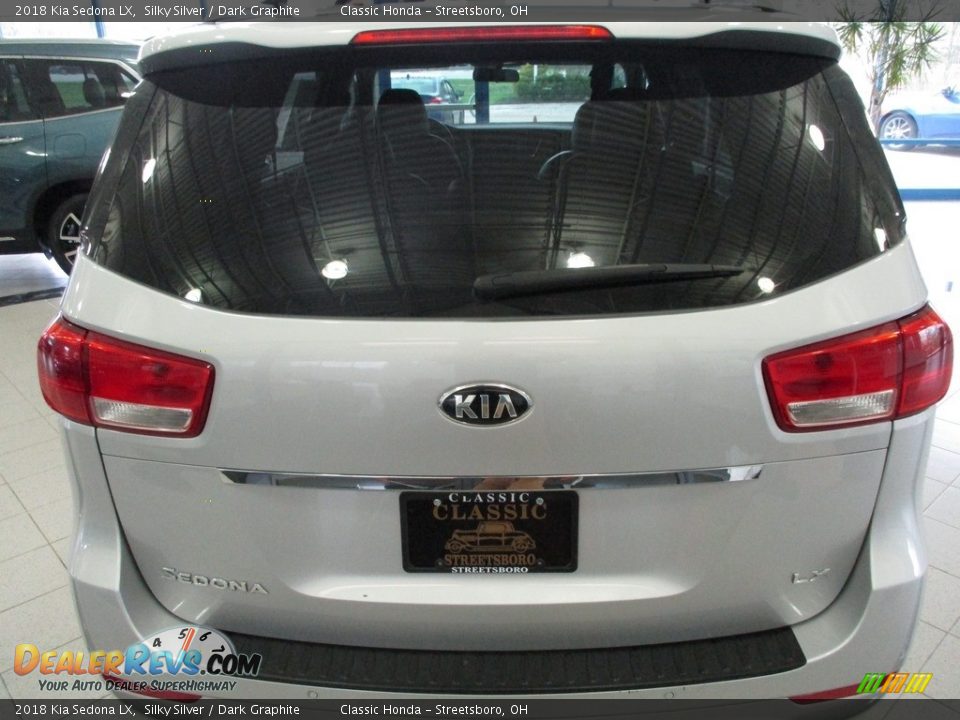 2018 Kia Sedona LX Silky Silver / Dark Graphite Photo #7