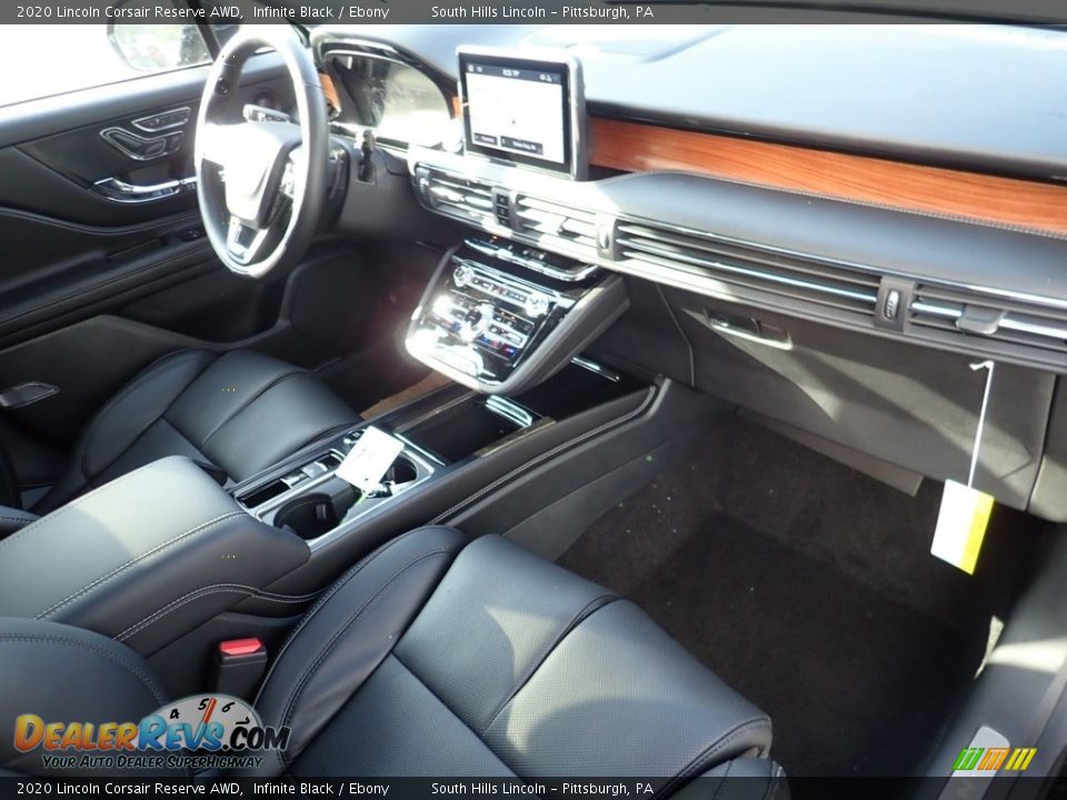 Dashboard of 2020 Lincoln Corsair Reserve AWD Photo #12