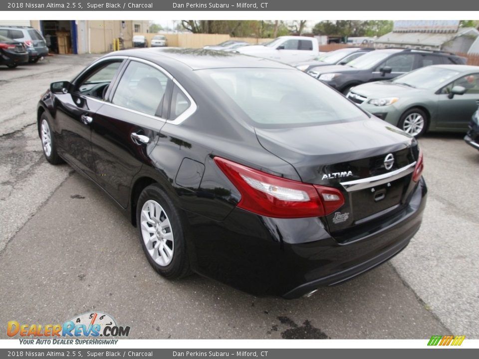 2018 Nissan Altima 2.5 S Super Black / Charcoal Photo #7