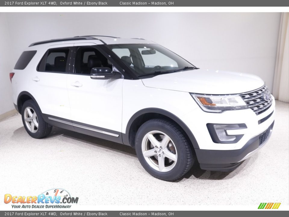 2017 Ford Explorer XLT 4WD Oxford White / Ebony Black Photo #1