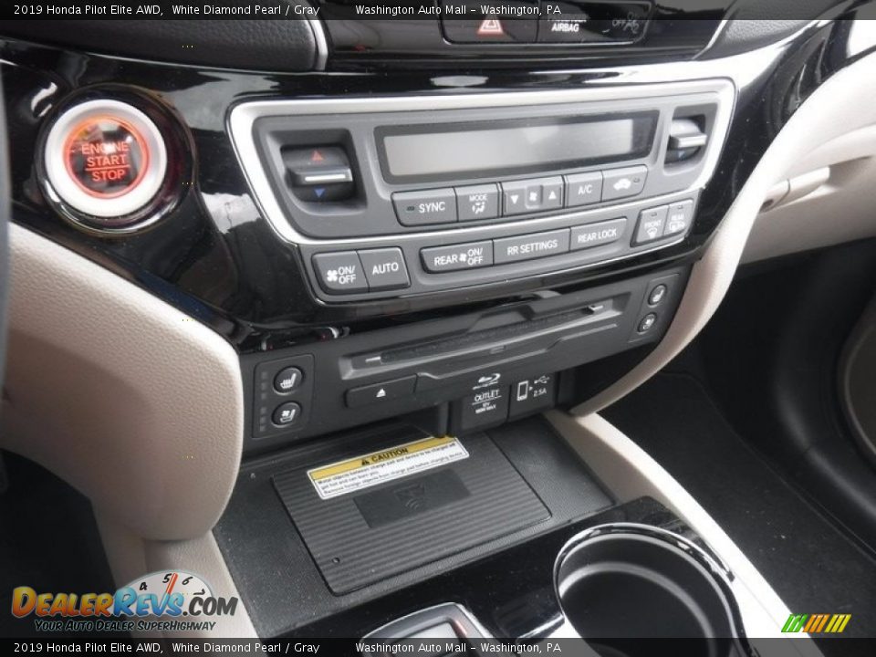 2019 Honda Pilot Elite AWD White Diamond Pearl / Gray Photo #21