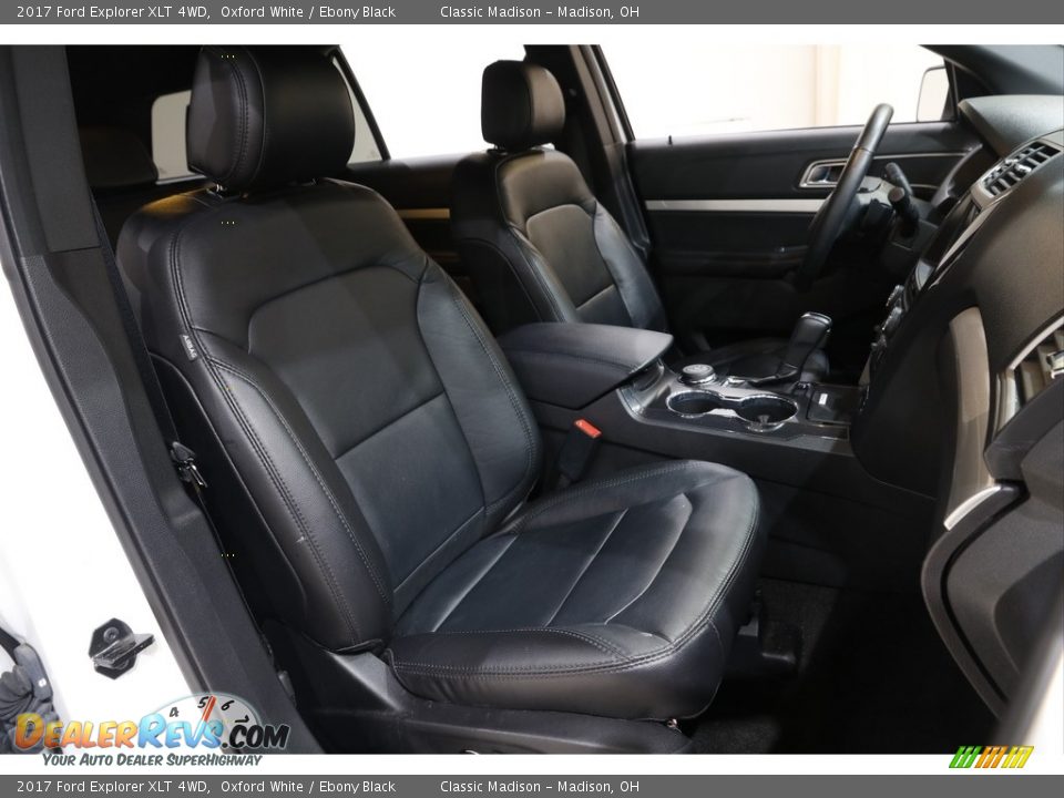 2017 Ford Explorer XLT 4WD Oxford White / Ebony Black Photo #15