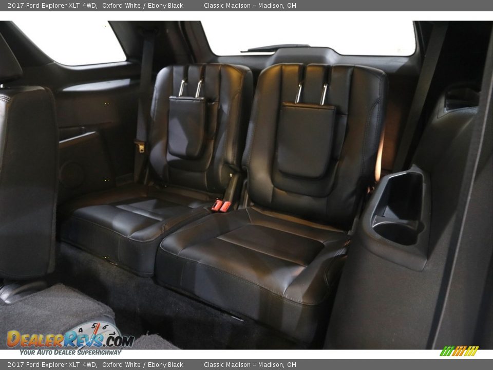 2017 Ford Explorer XLT 4WD Oxford White / Ebony Black Photo #18