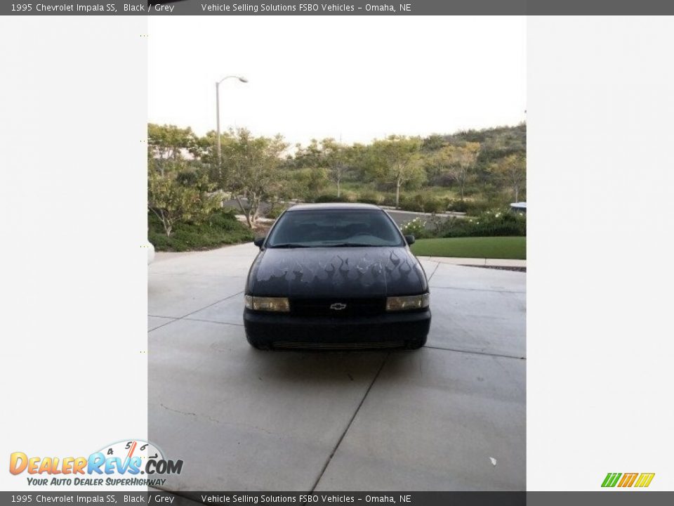 1995 Chevrolet Impala SS Black / Grey Photo #2