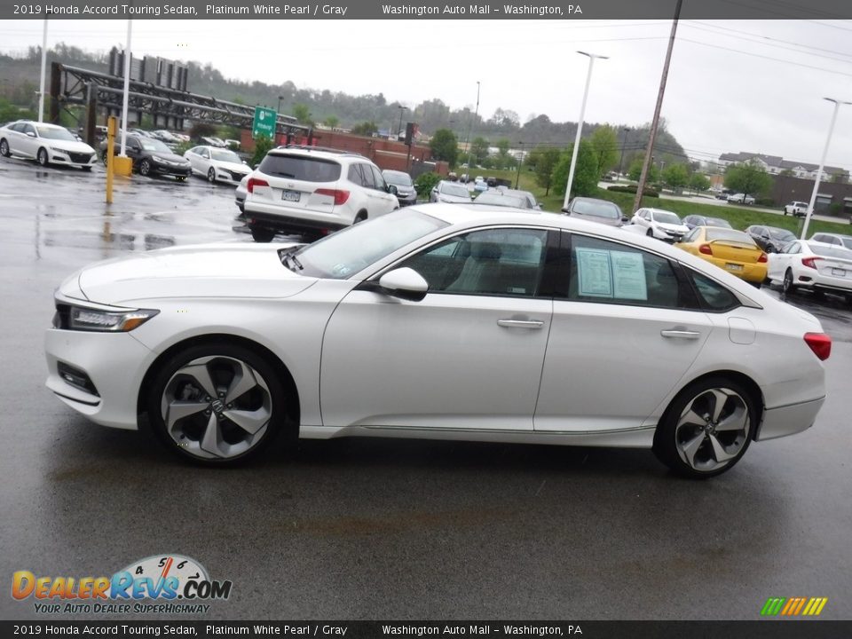 2019 Honda Accord Touring Sedan Platinum White Pearl / Gray Photo #7