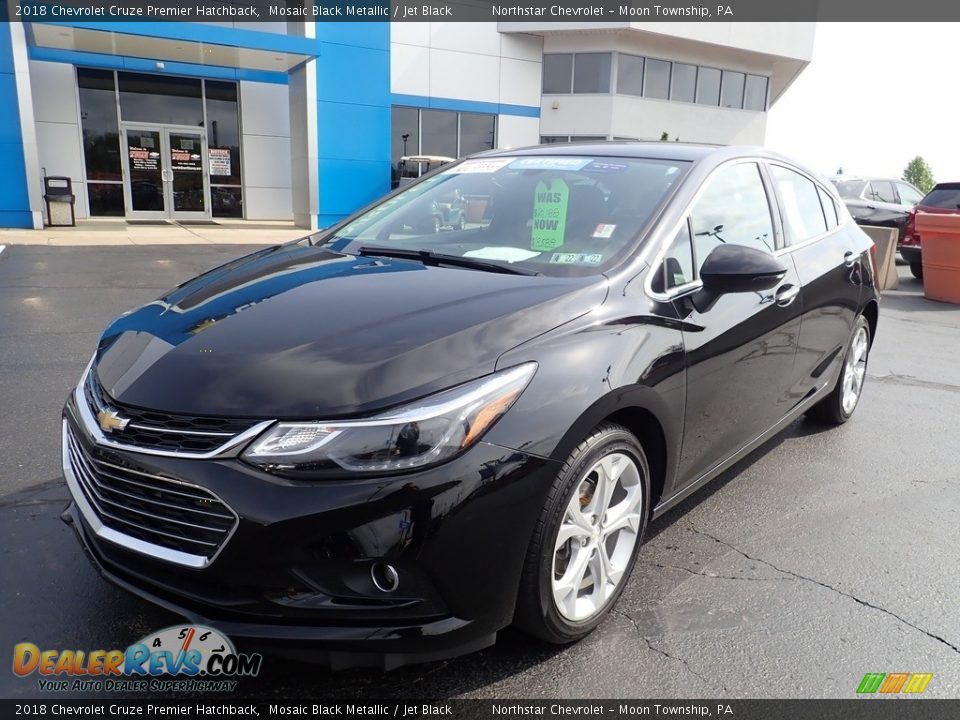 Mosaic Black Metallic 2018 Chevrolet Cruze Premier Hatchback Photo #2