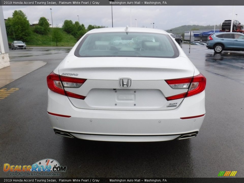 2019 Honda Accord Touring Sedan Platinum White Pearl / Gray Photo #9