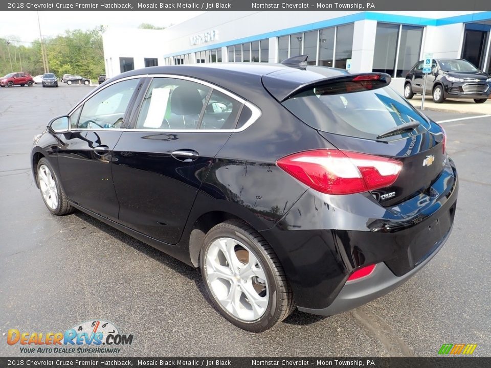 Mosaic Black Metallic 2018 Chevrolet Cruze Premier Hatchback Photo #4