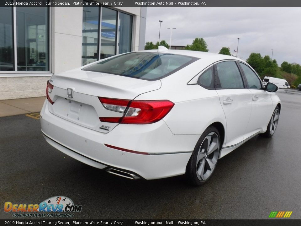 2019 Honda Accord Touring Sedan Platinum White Pearl / Gray Photo #10