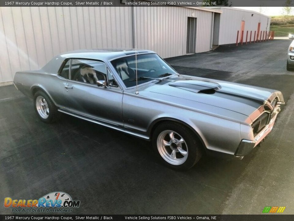 Front 3/4 View of 1967 Mercury Cougar Hardtop Coupe Photo #12