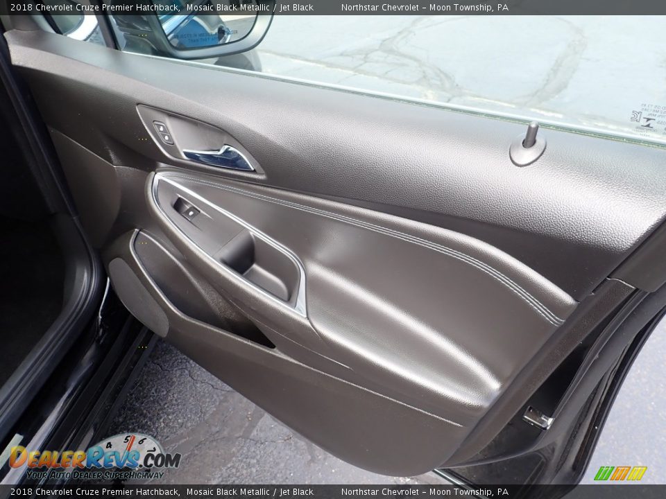 Door Panel of 2018 Chevrolet Cruze Premier Hatchback Photo #17