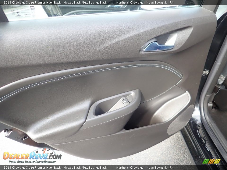 Door Panel of 2018 Chevrolet Cruze Premier Hatchback Photo #23