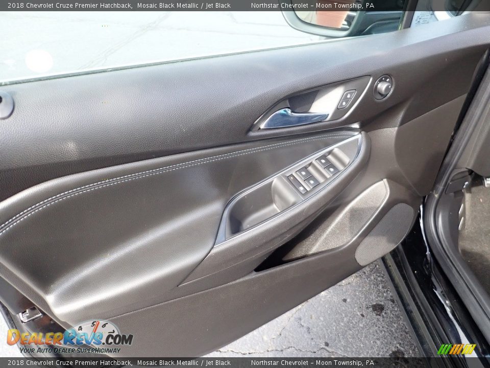 Door Panel of 2018 Chevrolet Cruze Premier Hatchback Photo #24