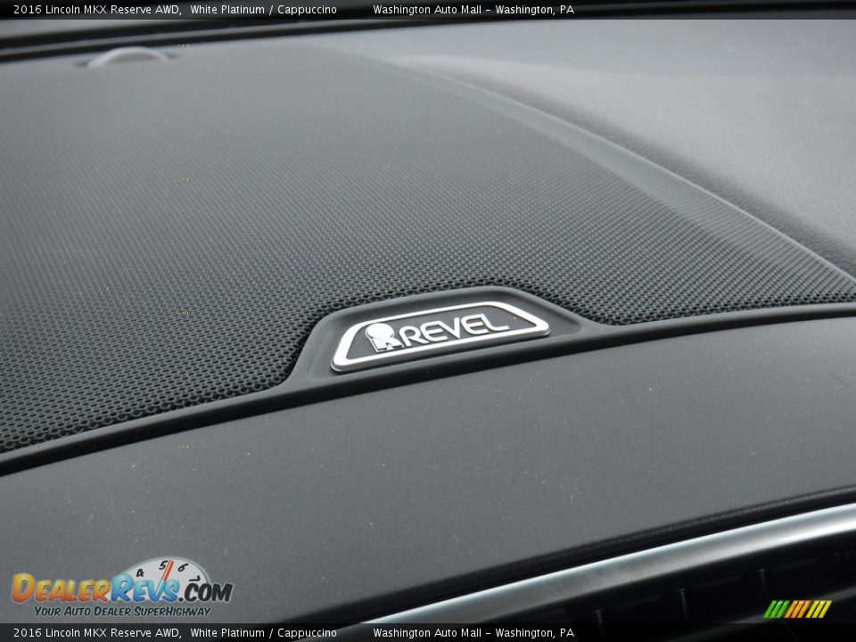 2016 Lincoln MKX Reserve AWD White Platinum / Cappuccino Photo #18