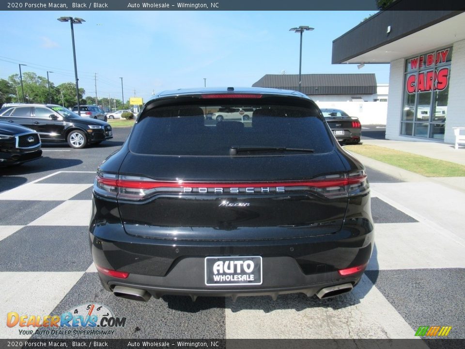 2020 Porsche Macan Black / Black Photo #4