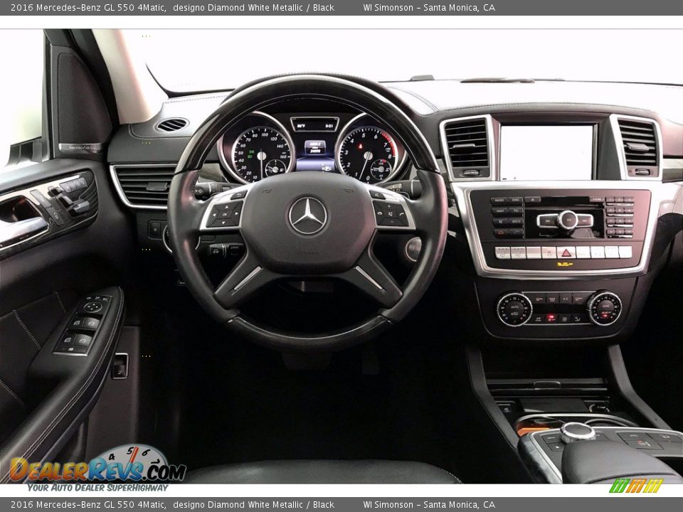 Dashboard of 2016 Mercedes-Benz GL 550 4Matic Photo #4